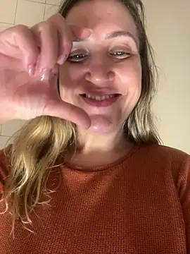 Bia_sexynovaes - Bia arromba esse cuzinho de 4 e goza 💦