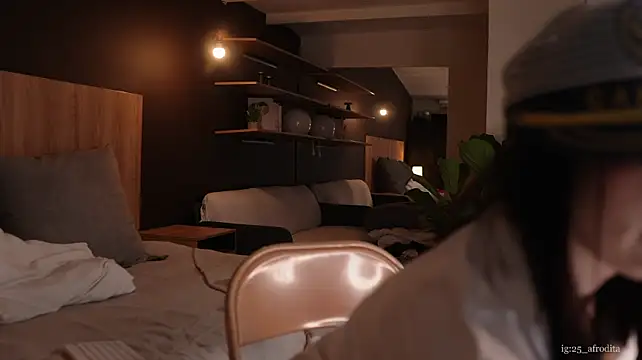 Afrodita__25 - 1 finger in my pussy
