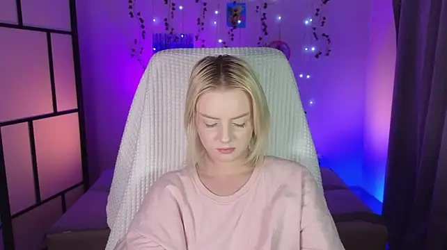 Mimi_boobo - eye contact handjob
