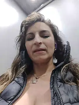 Marilyn_love6969 - I fuck in the bathroom.