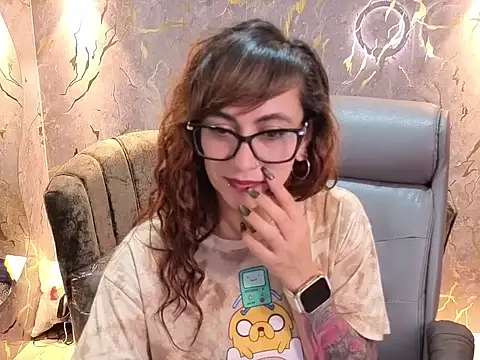 Alejandra_sandoval_a - finger my pussy?