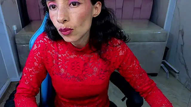 Roxxe_monrrow_b - Striptease + Naked Girl