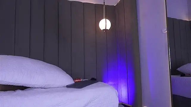 Ashley_Beaomunt - glass dildo in the ass