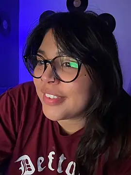 Miacanela_xo - Finger my pussy up close