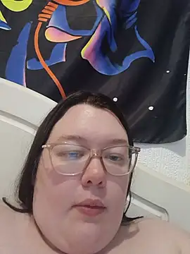 Sexycurvyemilyy - Last trpr gets 1 vid and 15 pics💜