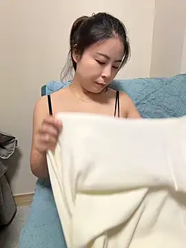 YaoYao8888 - 穿情趣内衣裤播5分钟