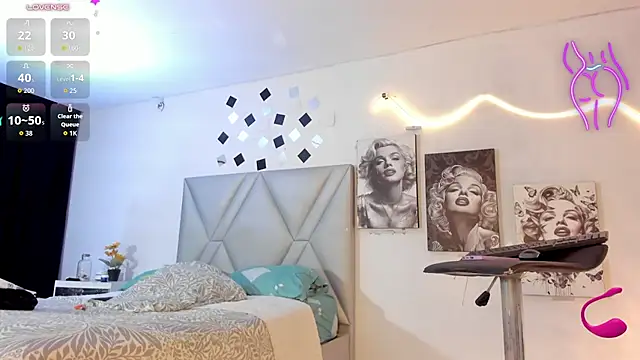 Sexyzoe_69 - Nude with oil and your song
