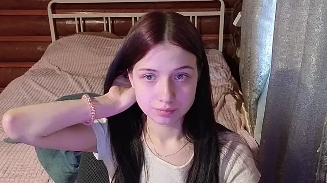 AlicePowells - sucking fingers in front of the camera🍓