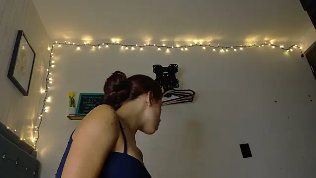 Miranda-cambell - clamps on my breasts