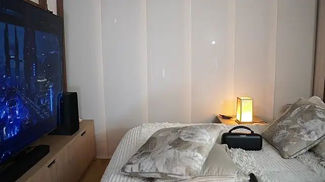 Scarlett_collins02 - SENSUAL BJ +SQUEEZEE BOOBS+SPANK