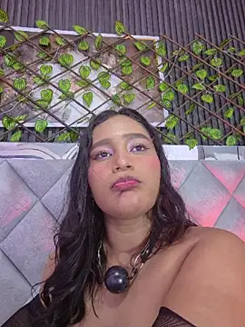 Sara_Chanel_ - oil all over my shiny body and rubs