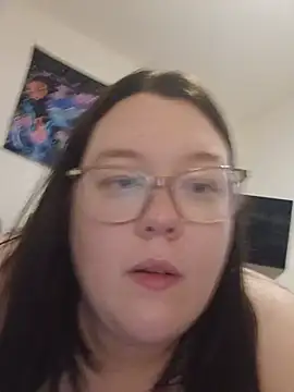 Sexycurvyemilyy