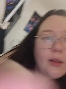 Sexycurvyemilyy