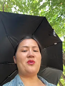 Amy1688 - 户外脱内裤特写小穴