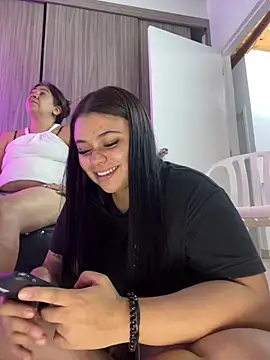 Alissonfernandez_ - Nana whips her pussy