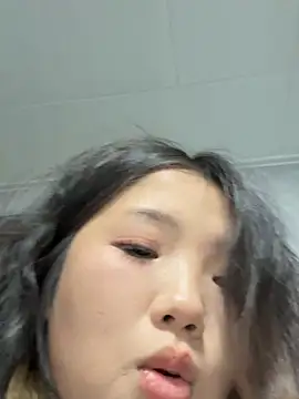 Miaomiao79882 - 倒立一分钟
