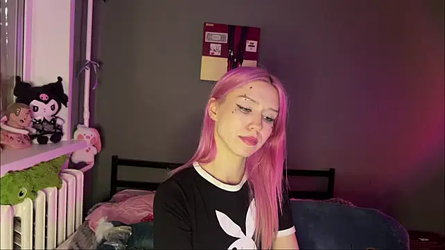 Sexy_cute18 - left ur hands sensually grab my chest