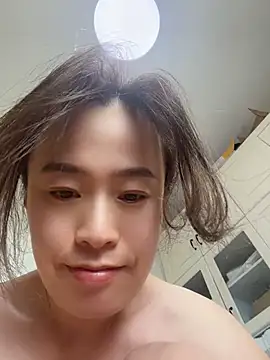 Saozi666 - 完成可选：口交黑鸡吧、口叼内裤、小粉插入M腿、开双插票、挤奶水、全裸呼啦圈