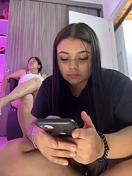 Alissonfernandez_ - Nana whips her pussy