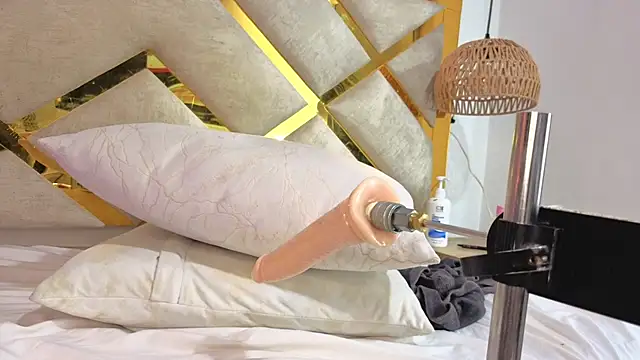 Chantal_Sex_XXX - Spank my ass while you fuck it 🍆🍆🍑