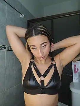 Lizz23 - Show pussy