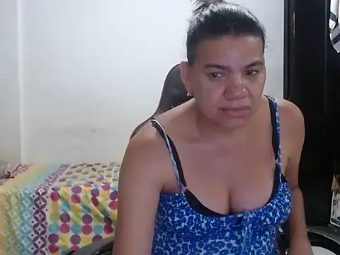 Adriana_0312 - Shake boobs naked