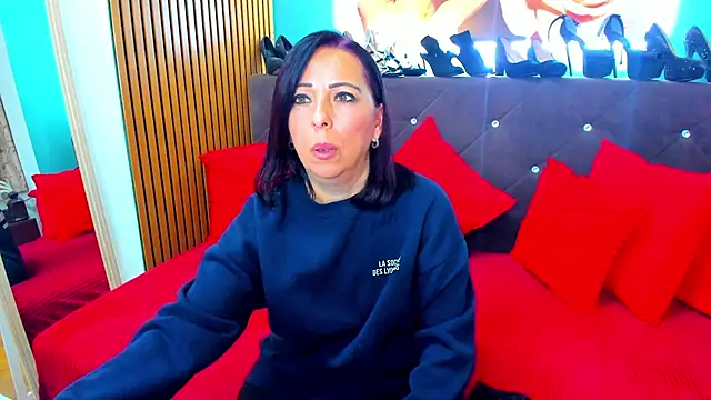 LauraSiin - make me moan on your cock