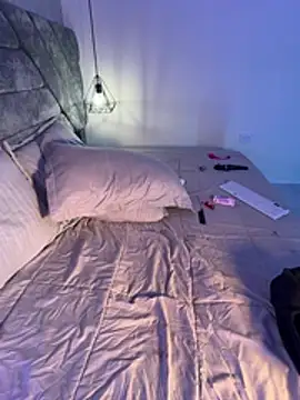 MeganHouston_ - control Domi 5min in pussy OMG 🥵😈