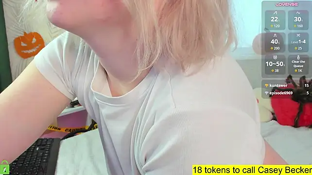 Nicole_amour_ - Touch Casey Becker's its close to cam
