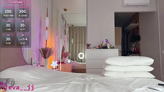 Eva_JJ - naked and play with pussy