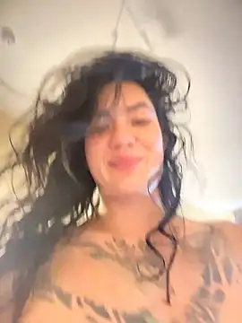 MeekyRich - Clips on the clitoris