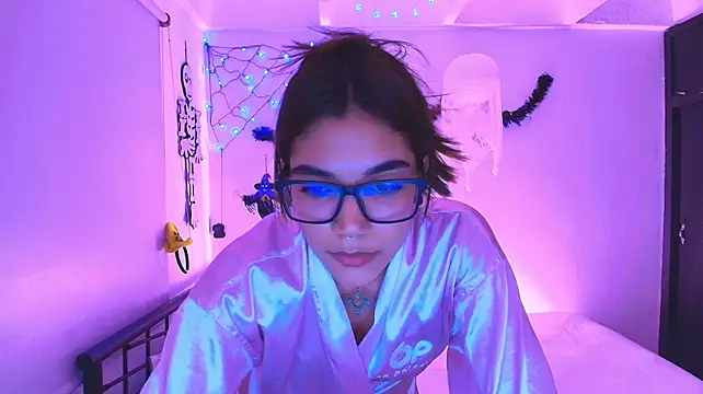 Isabellahofmann - Fuck me with a toy