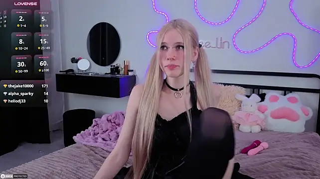 Bbybee_lin - Show tongue
