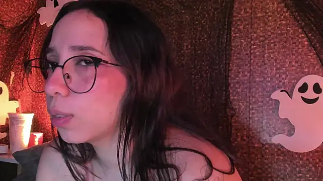 Apartment28 - 💦CUMMMM on her pretty face or mouth💦