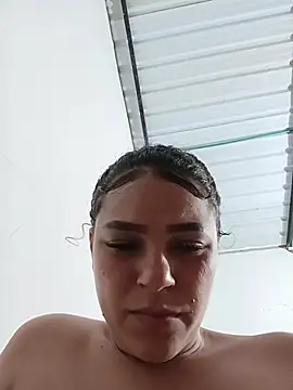 Mommy-Hot - Strange Touch my Tits In a public park