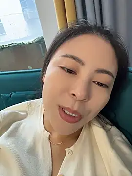 YaoYao8888 - 穿情趣内衣裤播5分钟