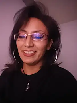 LucyCherry69 - Demos cariño a esas nalgas 🍑😘