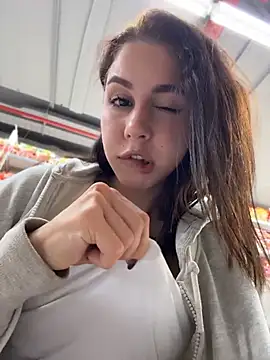 RosieDesire - risky show swollen boob right inPublic👀