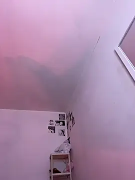 MadelineBenet - touch pussy closed up