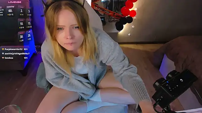 Ivy_Pierce - Gently touch my pussy in panties