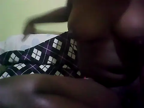 Thicky_melanie - hey am new here