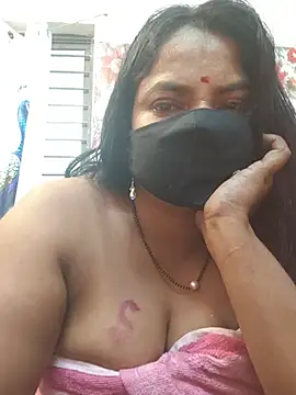 Sravanthi-bb - 2 Boobs Out