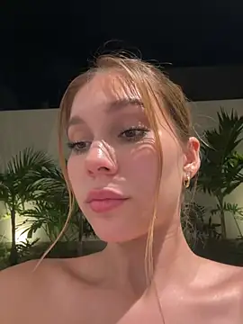 Nikii__ - Show tits