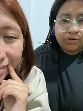 Sarah12333 - PEPINO EN LA PUSSY