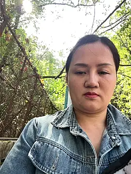 Amy1688 - 户外脱内裤特写小穴