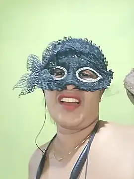 ShaniNsula2026 - Big squirting with toy control link 5min