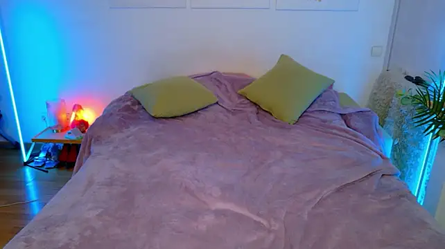 Ariana_Petite - kisses and touch each other