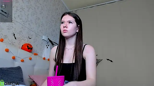 Nicole_Charm - flash boobs