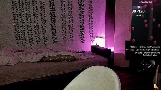 Strawberry_elfcat - titjob