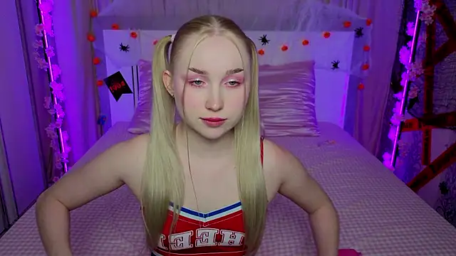 LilyStarlight - CamelToe